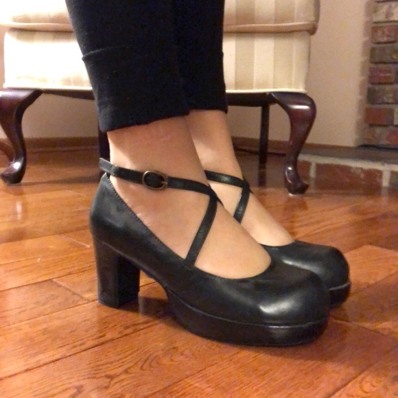 Evol Day Heels - Picture 5 of 6